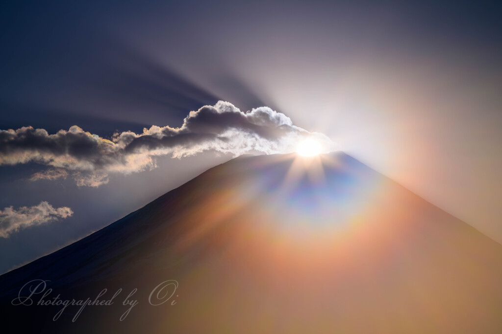 今朝のダイヤモンド富士❣ 雲や霞の影響もありいつになくカッコ良い演出となりました✨