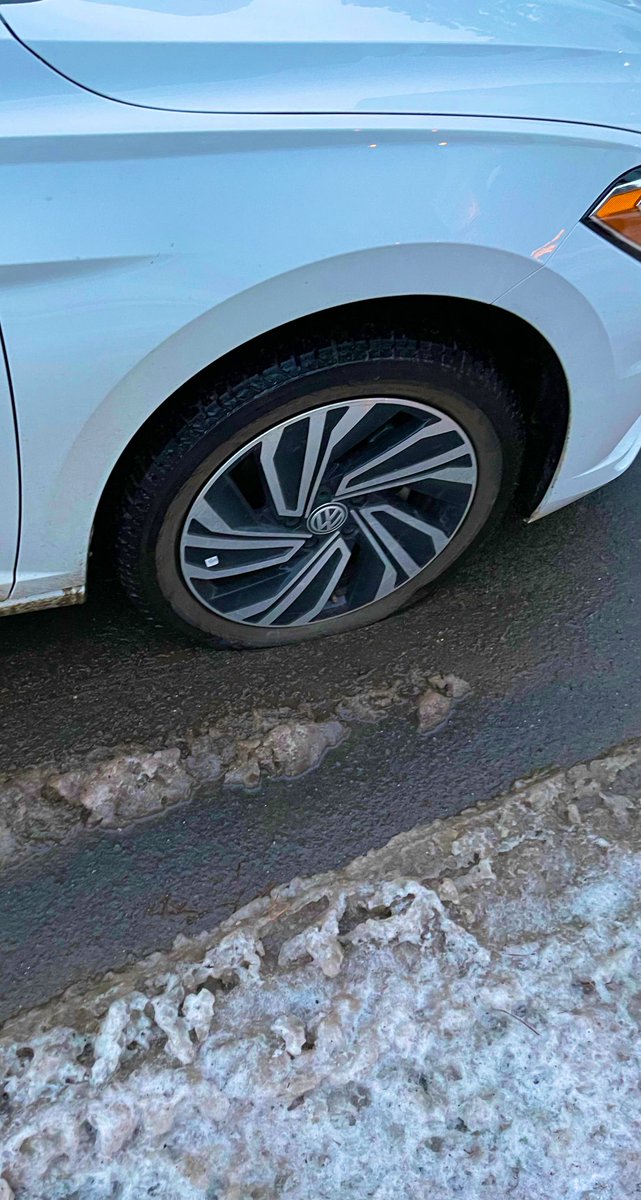 Flat tire + late for my morning shift 🏥 , thanks pothole! <a href="/CityofToronto/">City of Toronto 🇨🇦</a>, please fix it STAT!