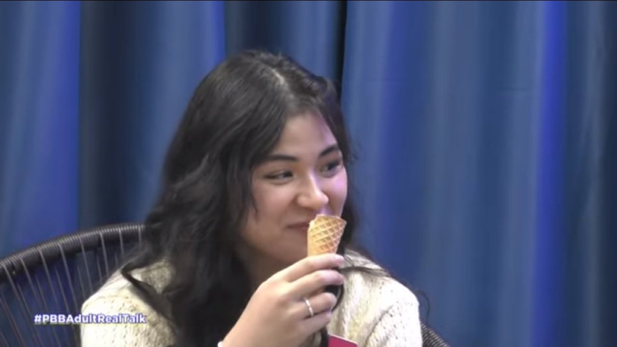 JKMDR's tweet photo. Saksakin nyo na lang ako, ZacHam!! HAHAHA Zach &amp; Seham pls #PBBAdultRealTalk https://t.co/XcNOf1n9zc