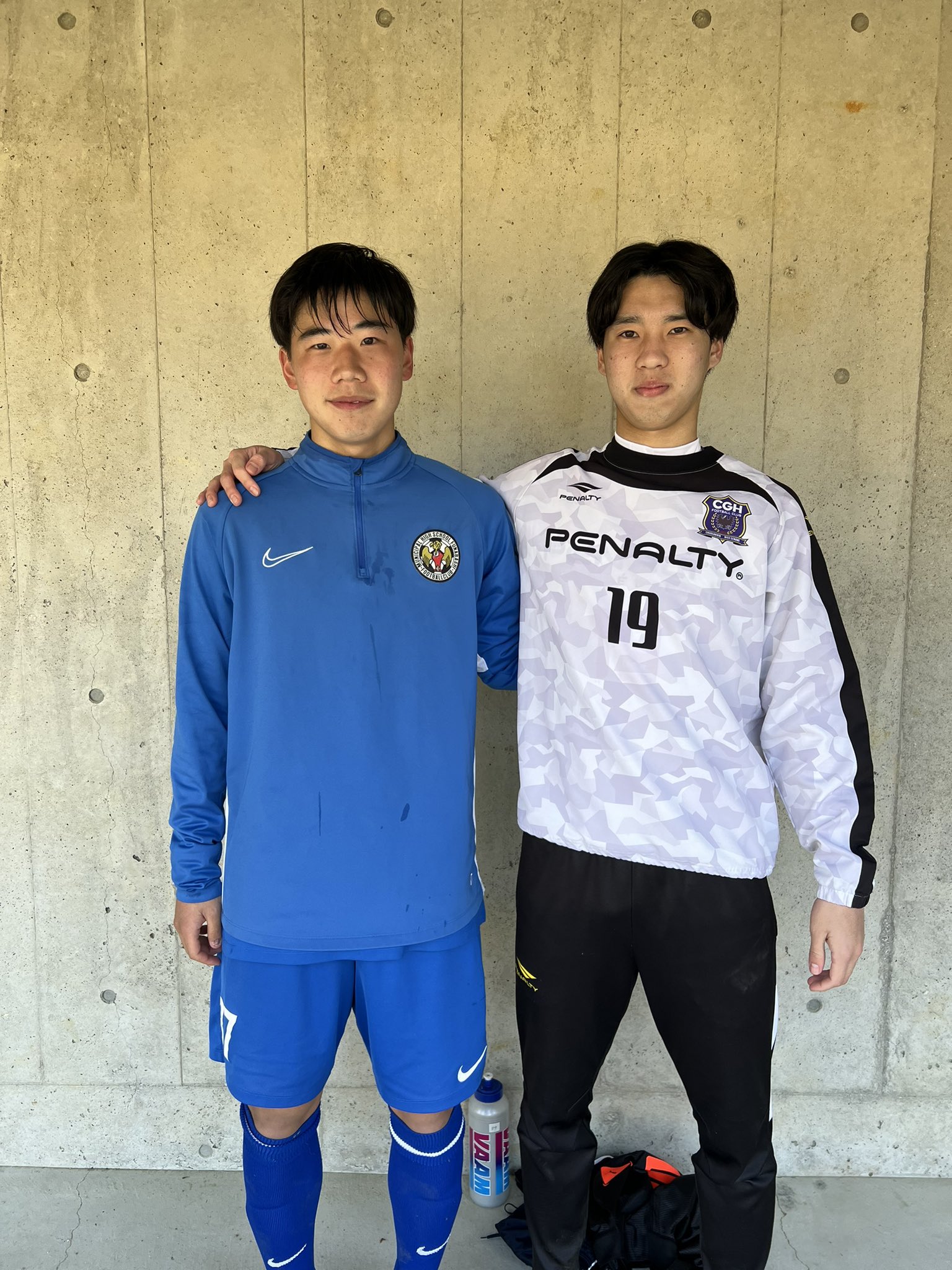 京都橘大学サッカー部mg 新1回生の杉本 圭吾くん 中央学院高 が先日から練習に参加してくれています 同じ新1回生の平間くんと記念に これからの新1回生の活躍に是非ご期待ください 京都橘大学 サッカー部 京都橘大学サッカー部 中央