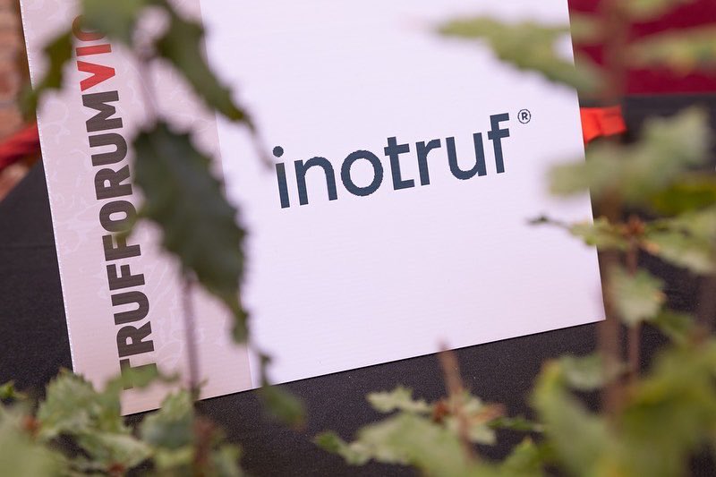 L'accès au #TrufforumVic est déjà ouvert et tout est prêt pour la matinée !

Vous êtes encore à temps de visiter le Marché aux Truffes, de participer aux activités prévues ou de faire du shopping au Market Trufforum !