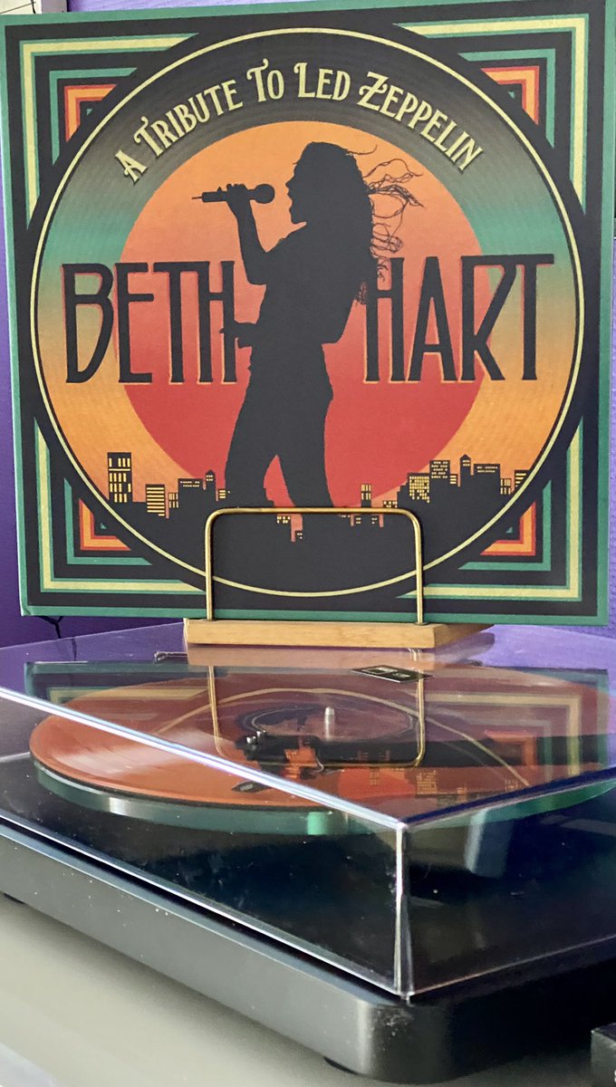 lisedk_t's tweet photo. #NowPlaying #BethHart  #ATributetoLedZeppelin 🎸👌🎸 https://t.co/4G9yvtUwu1