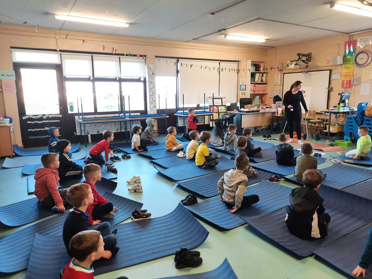 Plenty of Positive Mental Health activities on our Inside Out T-shirt day Wednesday! €500 raised to support the wonderful <a href="/PietaHouse/">Pieta</a>. Good chats; Yoga; kick-boxing; mugs of tea; and a relaxing movie - nice start to the mid-term. Thanks to Amber flag committee for organising.