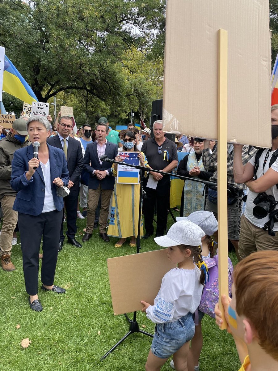 All Australians stand in solidarity with Ukraine. 

This is an attack on children, on people’s homes, on their cities and their towns. 

It is unprovoked and unjustified.
