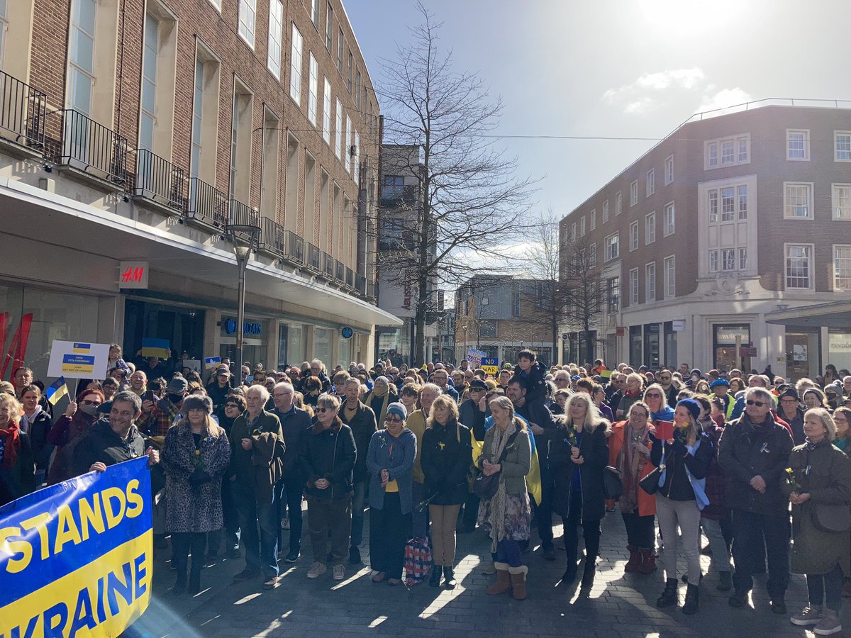 joe_oliver's tweet photo. Huge turnout in Exeter to show solidarity with the people of Ukraine. Must have been 1000 people here at v short notice 😍🇺🇦 https://t.co/Jd13FWyGre