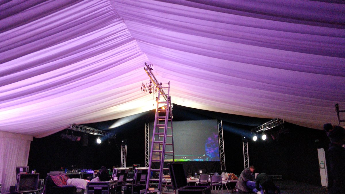 t0mj1's tweet image. 'Home' 2022 is finished.

An amazing week with @Durham_CU proclaiming Jesus to @durham_uni with around 3000 total attending. 

We had lots of people become Christians and many more heading to church today to keep exploring.