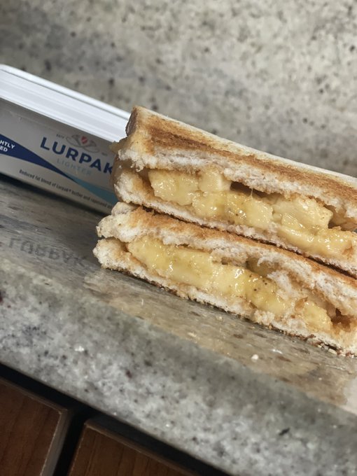 Toasted banana sandwich. Yes or no? https://t.co/I5m5Q3aC9z