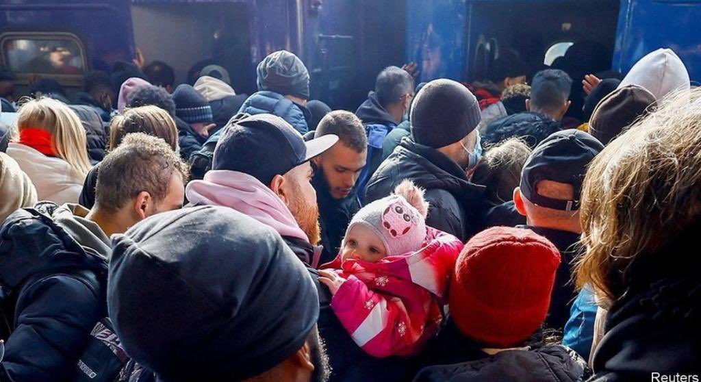Wildfire_Deli's tweet photo. CAN YOU HELP? There is an impending humanitarian crisis in the Ukraine. Our friends at @MossgielFarm are accepting donations of appropriate foodstuffs, clothing, blankets, sleeping bag’s &amp; sanitary products etc. Lorries are leaving Scotland on Tuesday and we need to fill them! https://t.co/GJjEitO6k5