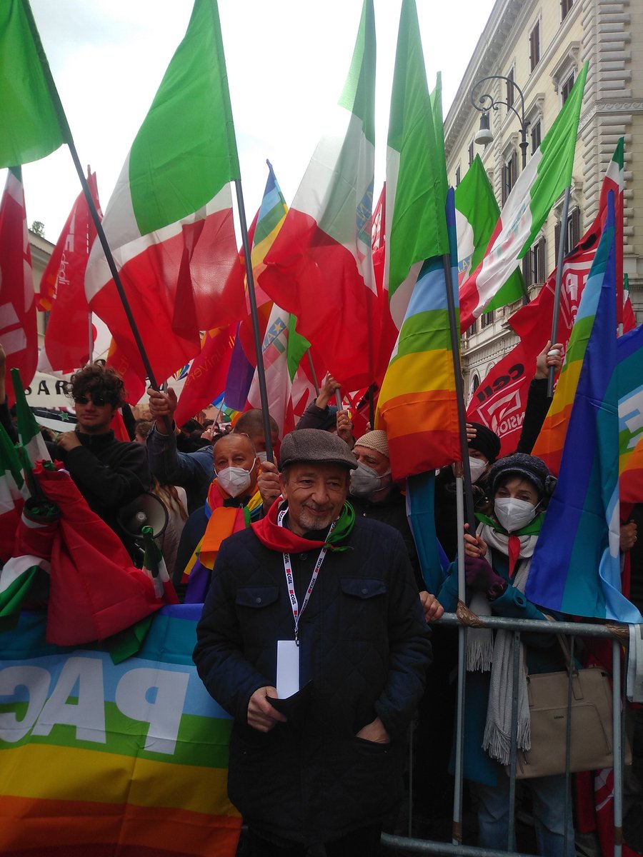 Anpinazionale's tweet photo. "Leggo oggi su alcuni giornali fake news e diffamazioni, come per esempio un titolo su Il Tempo online: “I partigiani dell'ANPI abbracciano Putin: legittime le bombe sull'Ucraina”, di cui si occuperà il nostro ufficio legale

Il Presidente #ANPI :https://t.co/tYmi2RVVs6 https://t.co/tLCANZHXj2