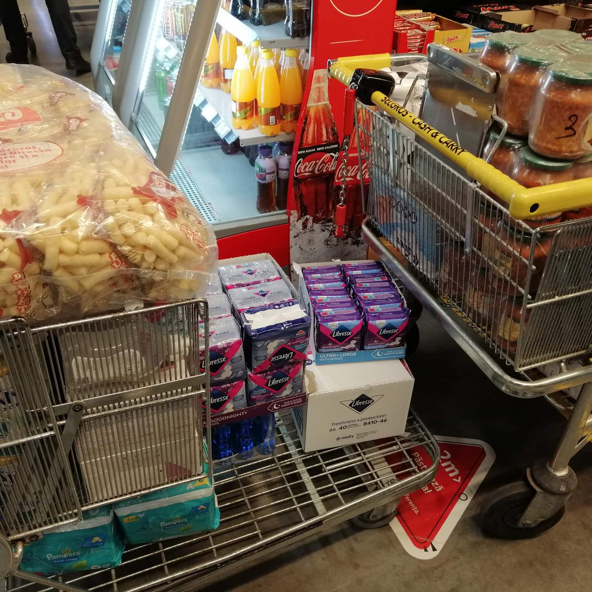 ESNRomania's tweet photo. Humanitarian actions coordinated by our local sections start to take shape all over Romania. With support from other local sections, ESN Constanța already donated several cars full of food and other necessities to aid Ukrainian refugees.

#THISisESN #WeAreOne #StandWithUkriane https://t.co/HbdT7FUVnA