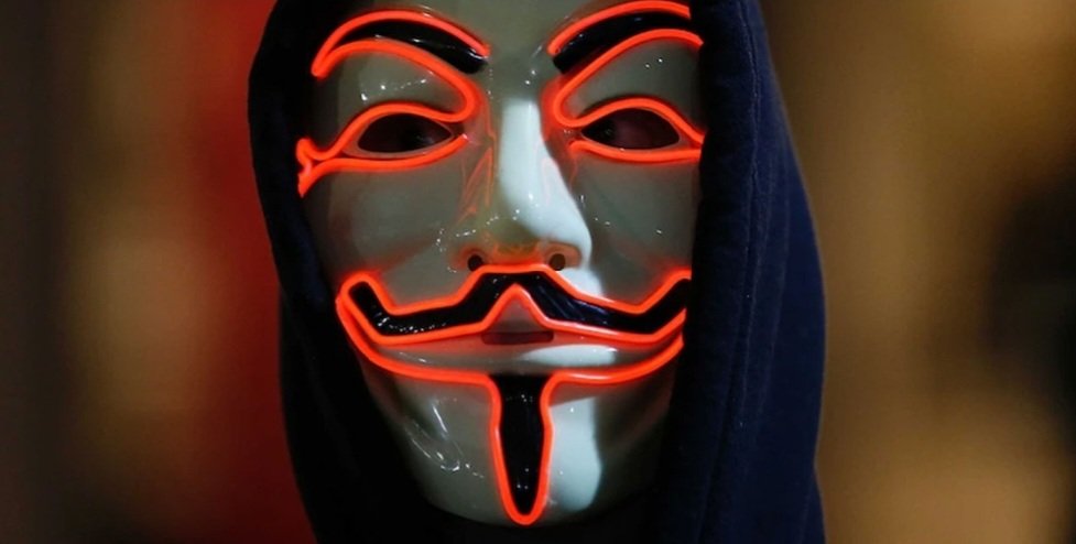 ProperModPod's tweet image. Anonymous hacked TV channels in Russia #StandWithUkriane  petitzo.com/anonymous-hack…