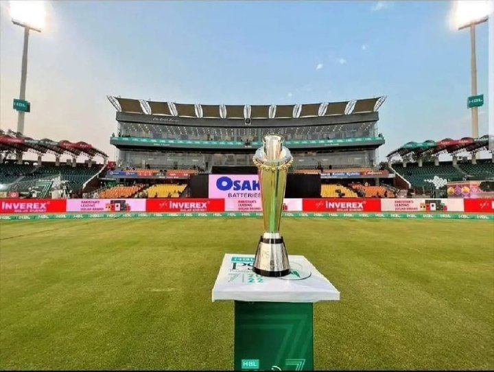 zeeshutalks286's tweet photo. Oo LaGDi LahOre Di Aa! ❤

#PSLFinal 
#PSLFinal2022 
#LahoreQalanders https://t.co/SQXFnxiiXx