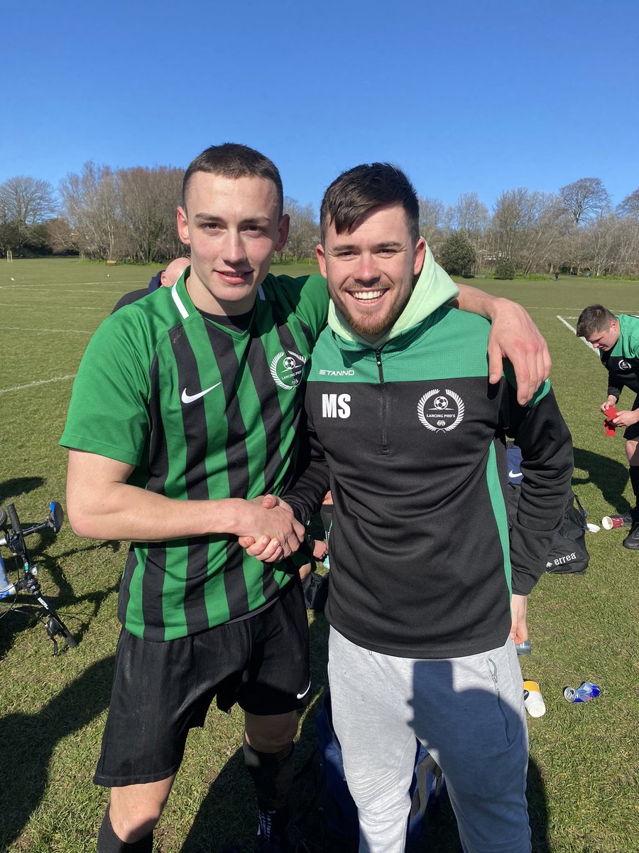 lancingphd's tweet photo. 4-1 Winners. Luke x2, Dom and Hodgey with the goals. MoTm Butler. #TheyDontWantIt #HeadUpKeeps #ImagineLosingInDiv5 ππ€ https://t.co/LnkLAIt1Dk