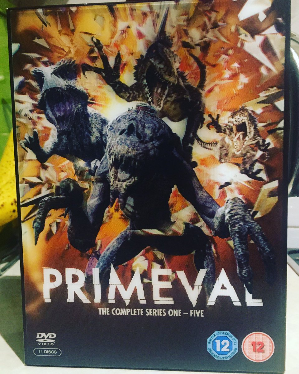 GamingDmb's tweet photo. As Becky and I have finished Grimm, I picked up this bast from the past, picked up the whole run for literally a couple of quid, hopefully Becky will enjoy this one as much a Grimm #primeval #primevaltvseries #dinosaur #dinosaurs #tvboxset #oldbutgold #sundayfunday #sundayvibes https://t.co/cimfkrsbfF