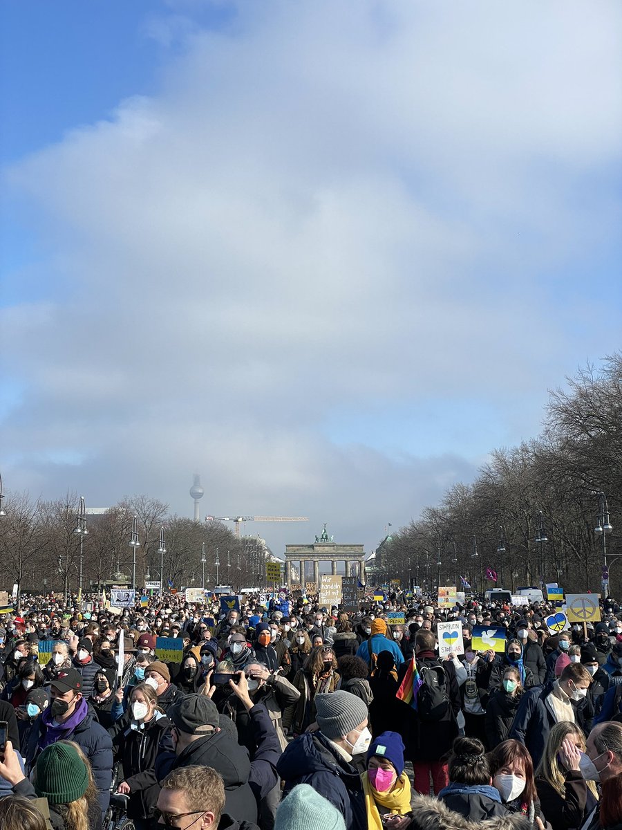 Streets are overcrowded.
Berlin stands with Ukraine 🇺🇦