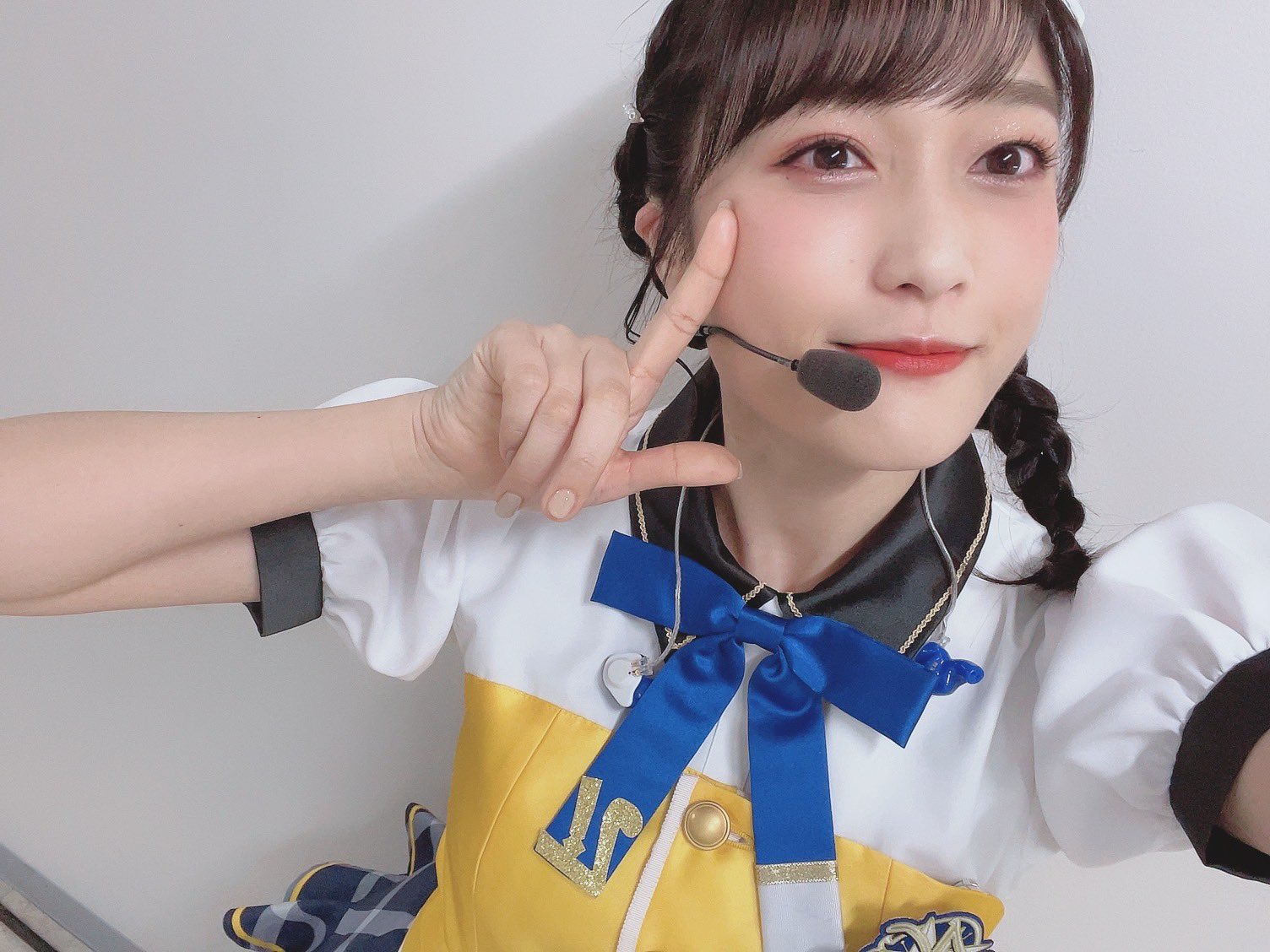 にじよん×久保田未夢】『果林さん/セクシー』ver.よんこまスクエア缶バッジ ピンズ・ピンバッジ・缶バッジ
