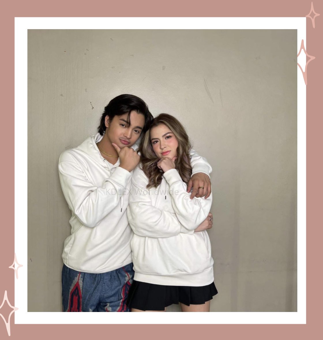 kdlexworldwide's tweet photo. Oh, sino kayo dyan!? HAHAHA

— You two look really good with ur matchy matchy outfit! Glad you liked it. 
@alexailacad @kdestrada_ 

#AlexaIlacad | #KDEstrada | #KDLex https://t.co/Z4rWAe8LJP