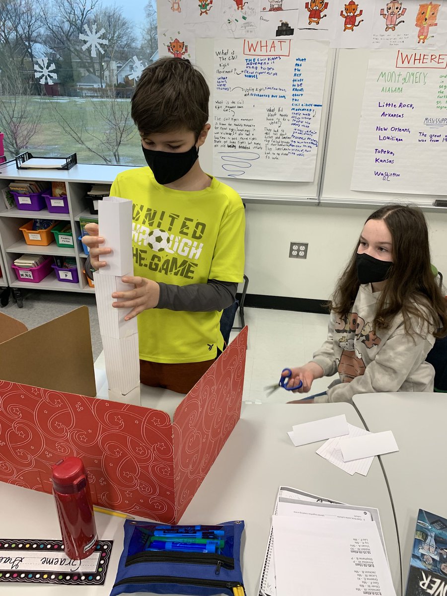 msking227's tweet photo. 2-22-22…22 index cards, 22 inches of tape, 22 minutes to build the tallest, freestanding structure possible. Challenge accepted by 4KR students. #UpAtLincoln #OakPark97 #WeAreD97 #stem #Twosday https://t.co/HxYR3eU12m