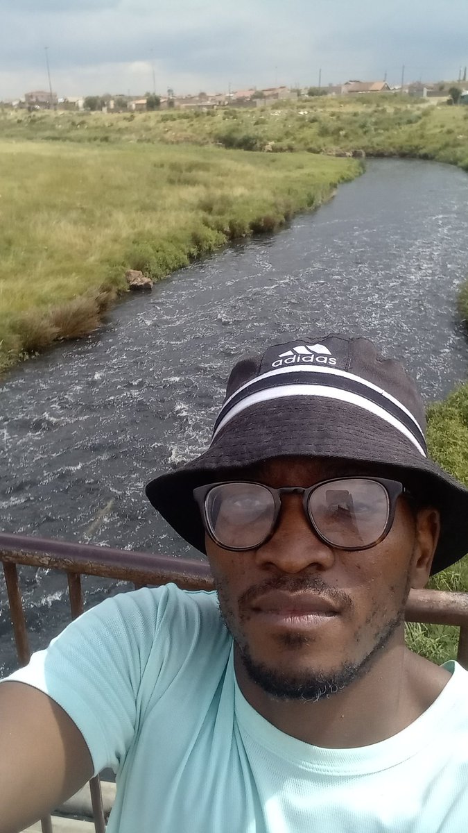 billysigudla1's tweet photo. my #running now is 20km I need 38km 😁 to #56km loading now @SasolSA is my water 💧spot 😫 😑 https://t.co/lfgCR9CYkJ