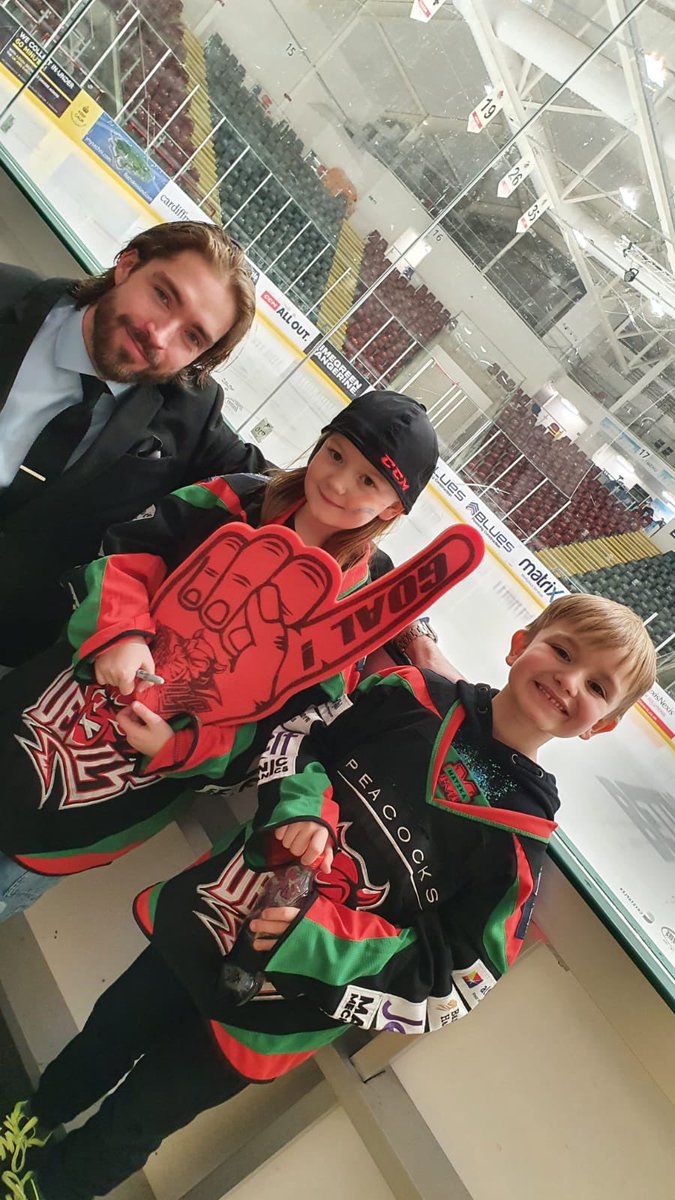 Well #coopercam may be failing miserably this season but the mini coopers were killing it last night!!! #pridenight #cardiffdevils #bestnightever