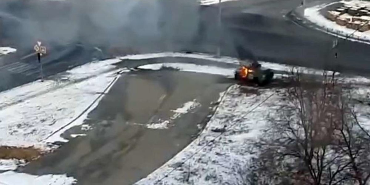 MediasetTgcom24's tweet photo. Le forze ucraine riprendono il controllo di Kharkiv, prigionieri russi  https://t.co/2QGvpIiT4j https://t.co/GCXZgNZCyl