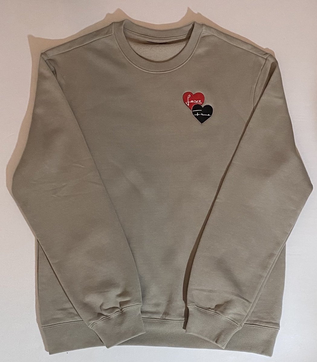 famepromotion's tweet photo. #order #Yours #today #sweatshirt #sweater #loveoverfame #clothing #tapin #fashion #bronx #smallbusinessowner #RETWEEET #support #comment #Like https://t.co/O2MX5272Oh