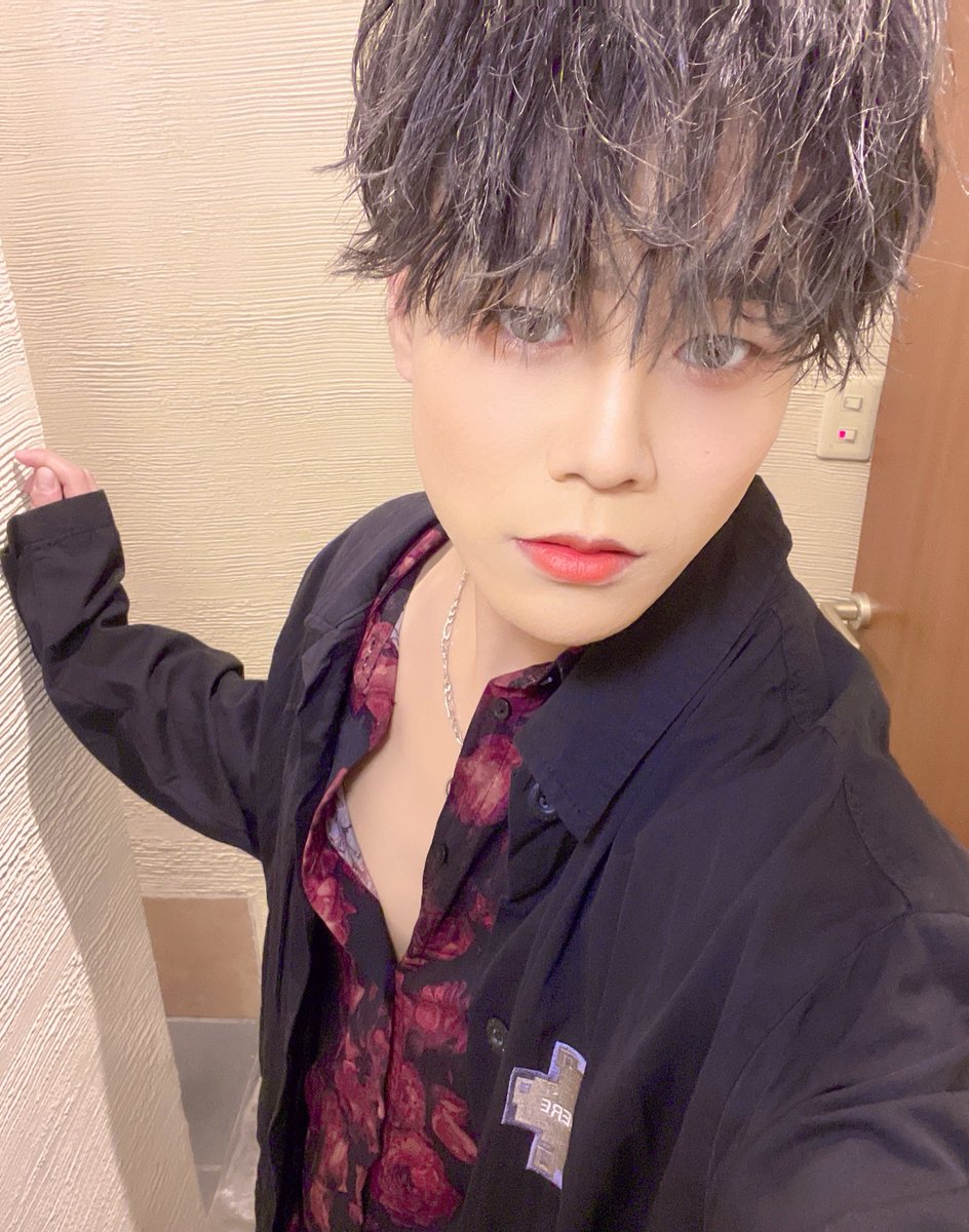 TAGO_CCC_M's tweet photo. Masquerade Party!ありがとう🌹

今月最後のライブでしたね✌️
2月もみんなとたくさん思い出増えたよね。なんかあっという間の1ヶ月でした。

みんなと一緒に楽しめたことがこれから先頑張っていける糧になるから全ての皆様にThank U Loveです❣️

3月も楽しみましょ💋 https://t.co/SKklEDkCGy