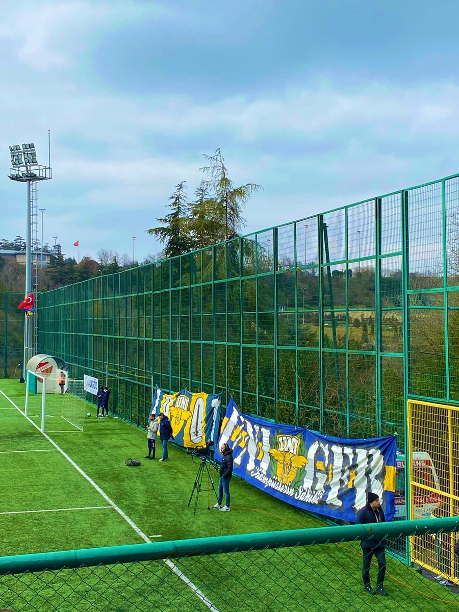 unigfborg's tweet photo. Beşiktaşa koymanın branşı olmaz.

Her zaman her yerde en büyük Fener! https://t.co/5MVVdR4mkq