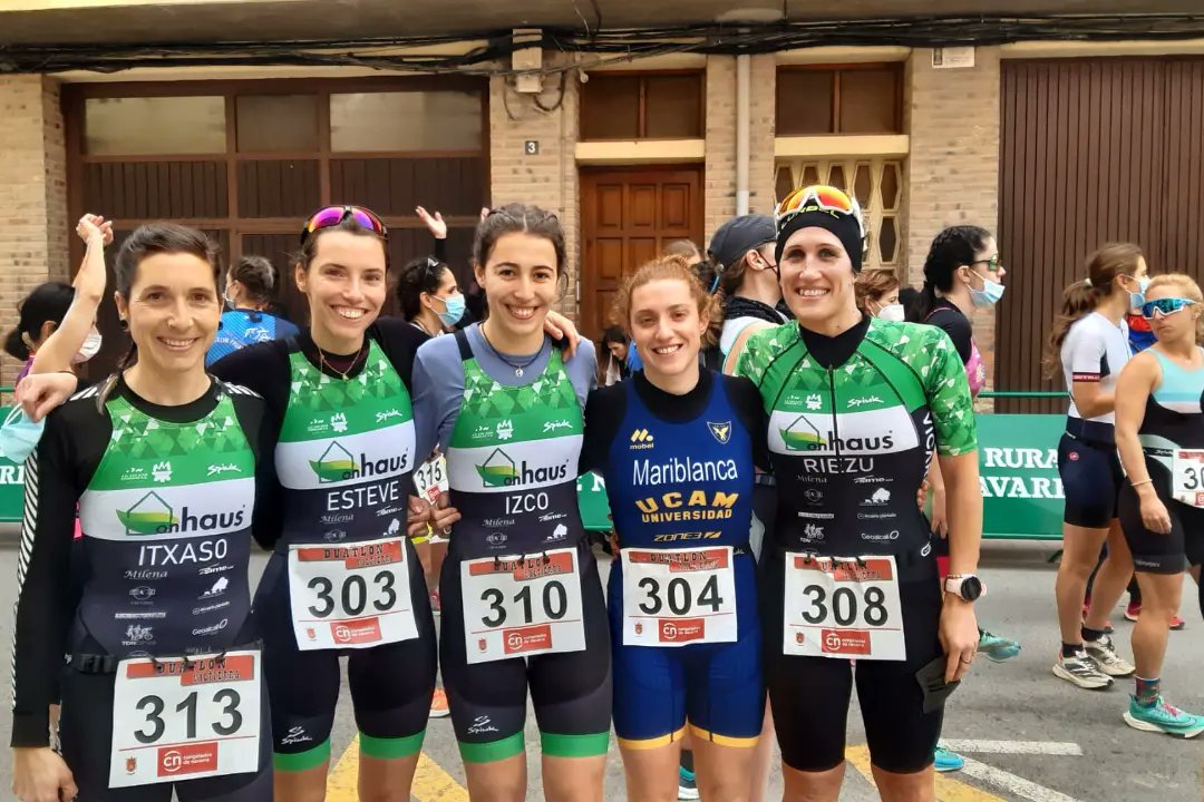 ana93tri's tweet photo. Comienzando temporada en el Duatlón de Valtierra.
@UCAM @UCAM_Deportes @Zone3Spain
Disfrutando,apretando dientes y cogiendo ese punto competitivo de cara a las próximas pruebas.
Especial compartir carrera como entrenadora con estas chicas
#orgulloucam #zone3proteam #zone3team https://t.co/clrIVzSmKe