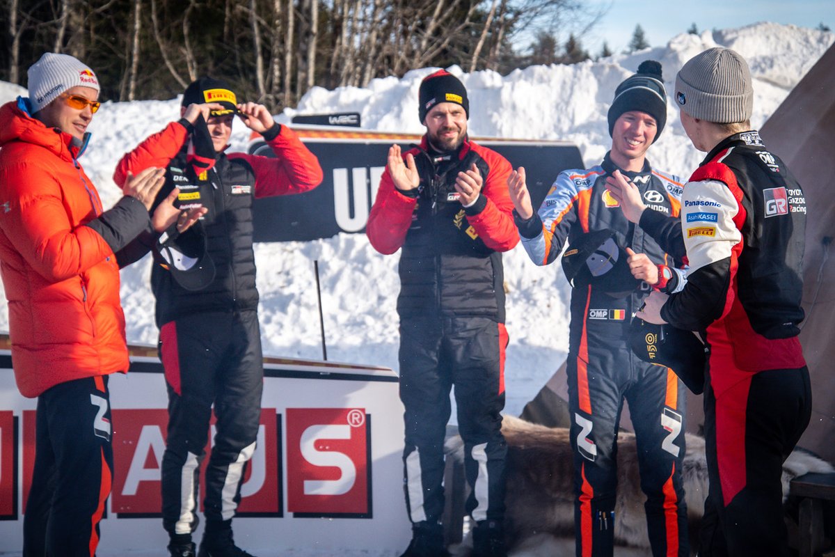 OfficialWRC's tweet image. Podium vibes 🎉✊ Congratulations! 👏 

🥇 @KalleRovanpera  / @JonneHalttunen  
🥈 @thierryneuville  / @MWydaeghe  
🥉 @EsapekkaLappi  / @Veermi

#WRC #RallySweden