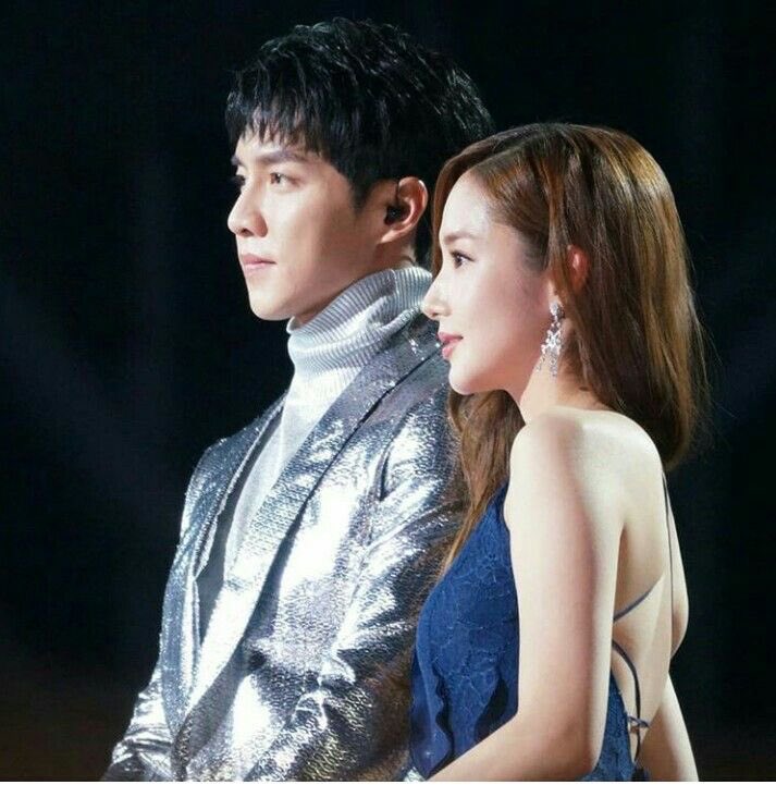 Брайт лакорн. Хочу чтобы мы были вместе дорама. Хочу чтобы мы были вместе дорама. Йиракит куариякул. Bright дорама.