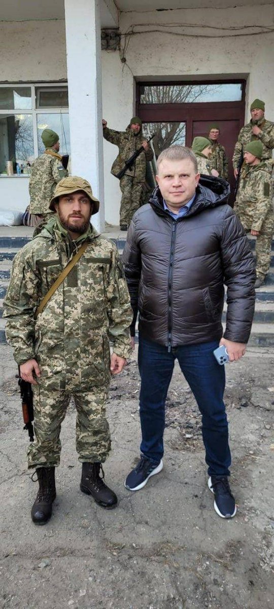 Biz_Ukraine_Mag's tweet photo. Ukraine United: Ukrainian boxer Vasyl Lomachenko, who is considered by many to be the best pound-for-pound fighter on the planet, has joined his local territorial defense unit in Odesa region https://t.co/7cl8KNfR8o