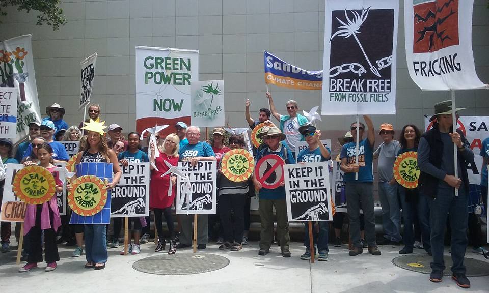 SanDiego350's tweet photo. Throwback to #BreakFreeLA 2016! SanDiego350 traveled up north and marched for our health, climate, and future. We've made some progress but we're still fighting to #BreakFree from #fossilfuels and #keepitintheground for our #cleanenergy future. https://t.co/Cbtui8l0io