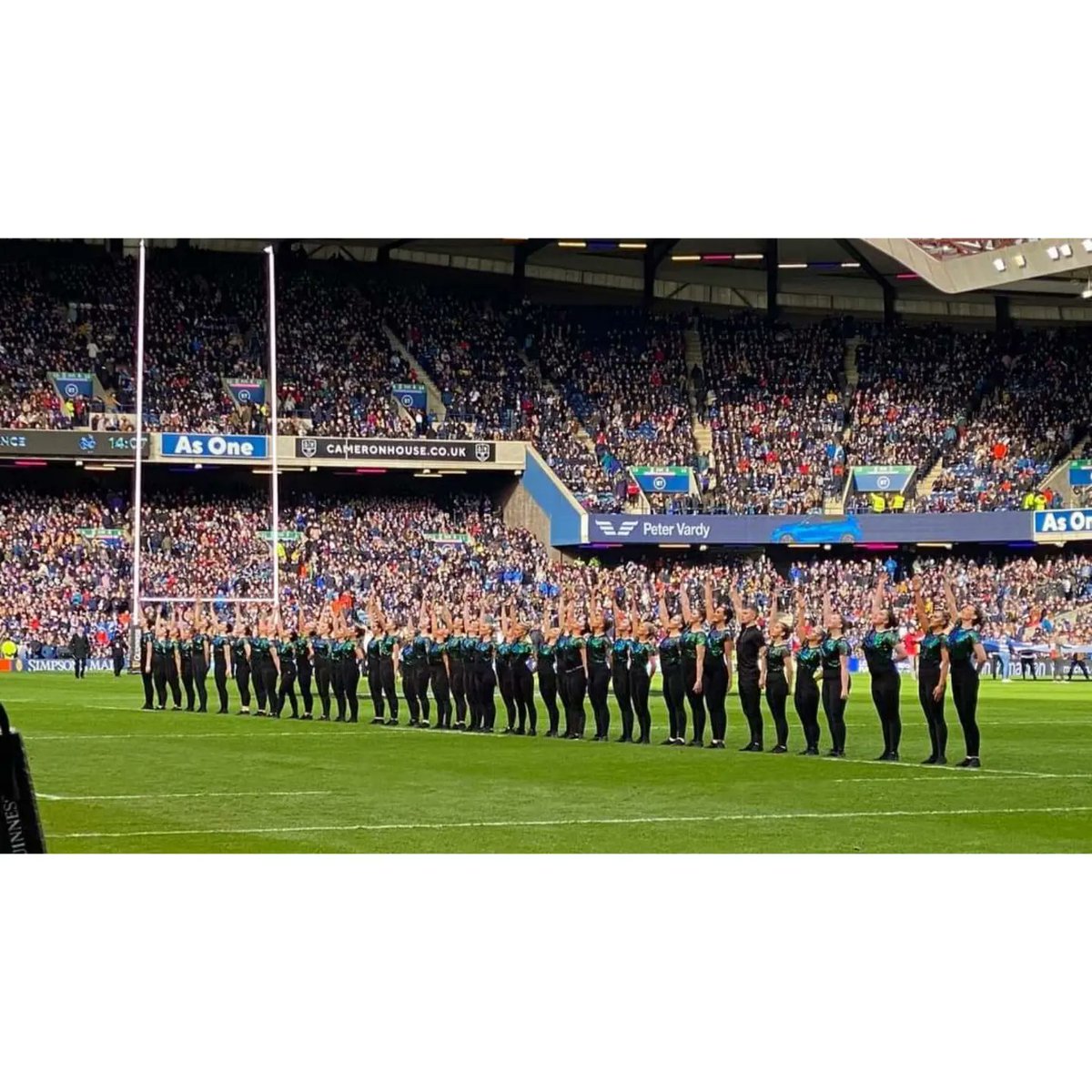 What a day it was yesterday! Great experience dancing at the <a href="/SixNationsRugby/">Guinness Men's Six Nations</a> 🏴󠁧󠁢󠁳󠁣󠁴󠁿v🇫🇷 game again! Huge thanks to <a href="/FlingsandThings/">dao dao | X2Y2 |</a> for having me on the team again and to the fantastic <a href="/DrumsnRosesBand/">Drums N’ Roses</a> who we danced along too! 
#asone #lightemup #btmurrayfield