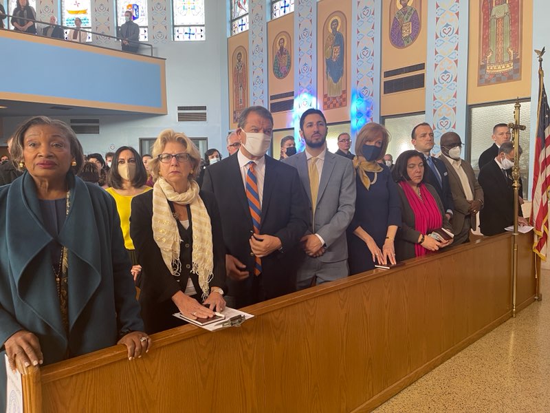 westchestergov's tweet photo. In the wake of the current crisis overseas, County Executive George Latimer declared Sunday, February 27 a Day of Prayer for Ukraine in Westchester County. He celebrated mass with the Ukrainian community in Yonkers at St. Michael the Archangel Ukrainian Catholic Church. https://t.co/586LUfCtcy