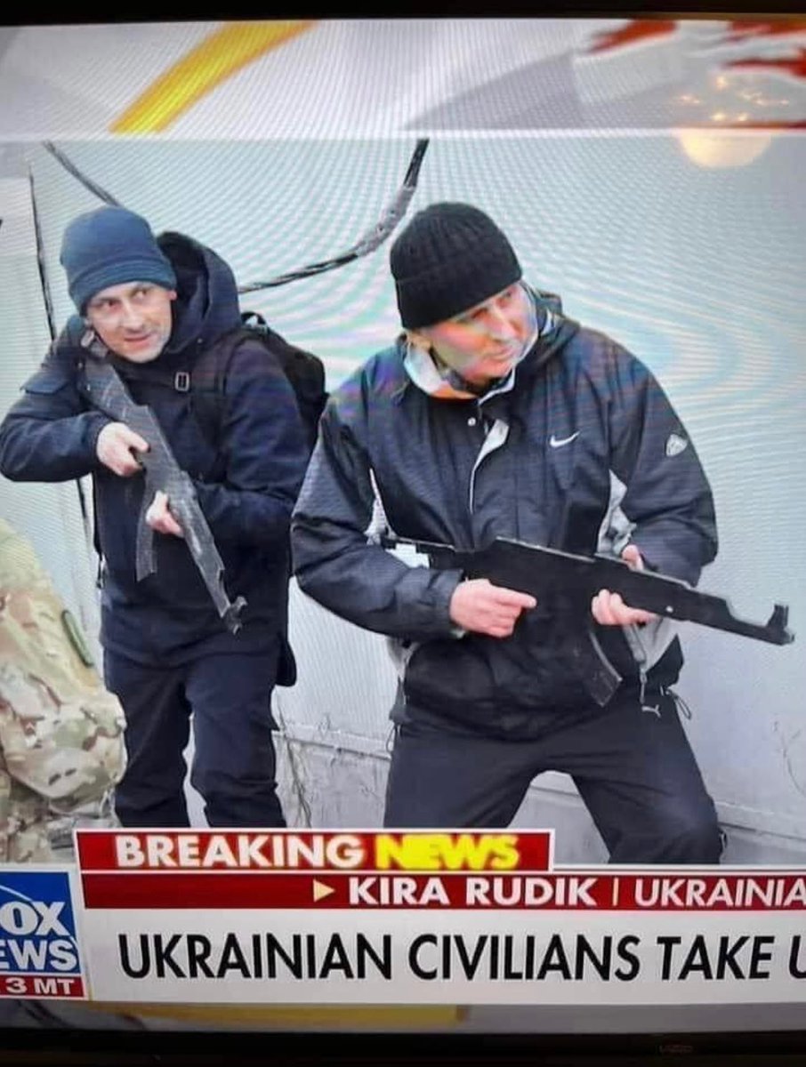 Hoje em dia, a VERDADEIRA Guerra é travada por DRONES e MISSEIS a longa distância que acertam o alvo com precisão... Sabendo disso... Por que a GRANDE MÍDIA tenta mostrar o TEMPO TODO os Ucranianos "RESISTINDO" bravamente com armas de MADEIRA!?🧐