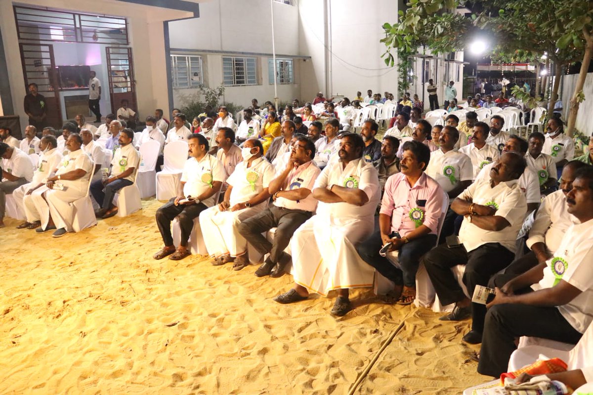PrabhakarRaja88's tweet photo. பெருந்தலைவர் ஐயா காமராஜர்  பேரவை தொடக்க விழாவில்  கலந்துகொண்டு நலத்திட்டங்களை வழங்கினோம்... https://t.co/2VWgtstPCy