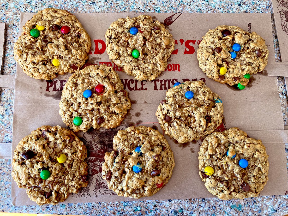 RawdingMolly's tweet photo. How many? #unitchat #cookiemath https://t.co/mwXI104tCg