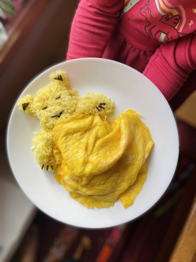 ricis_angel's tweet photo. My 4 years old daughter made her own lunch, she said sleeping bear rice. She made the omelette I made the rice. https://t.co/fGJTupgpZL