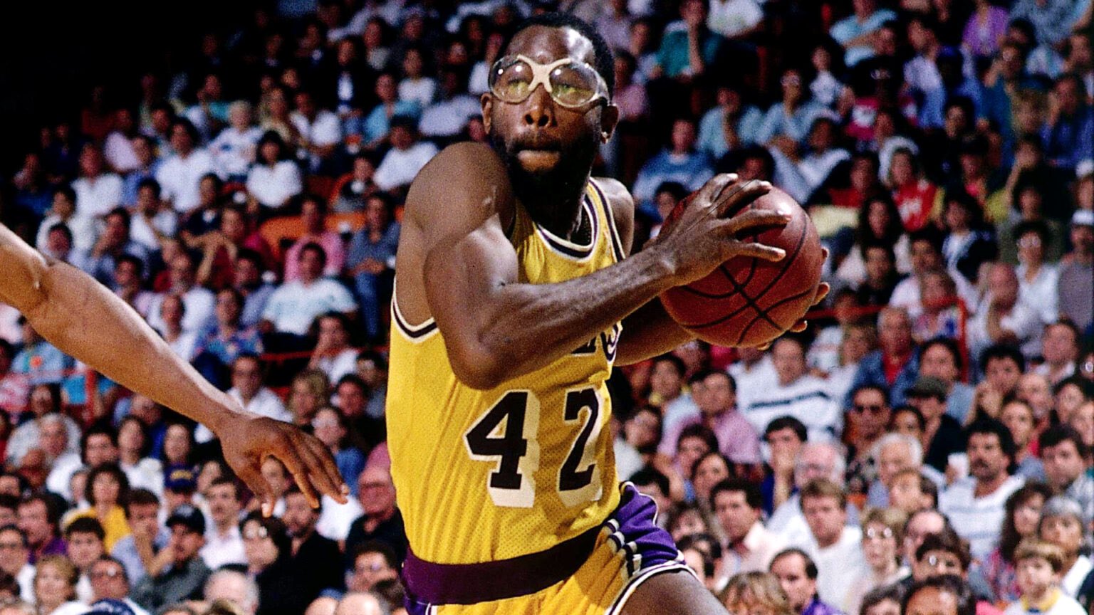 Happy Birthday to former James Worthy! 