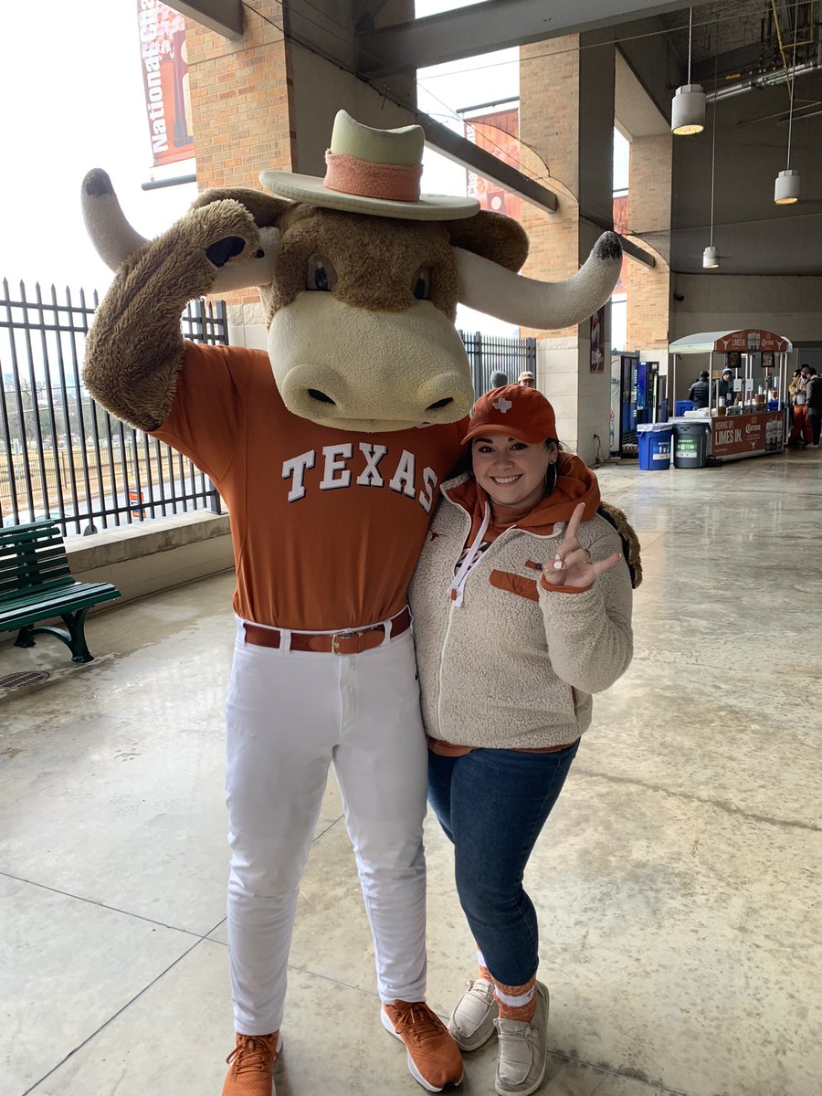 We came, we saw, we conquered🤘🏼🧡 #hookem #rolltearsroll