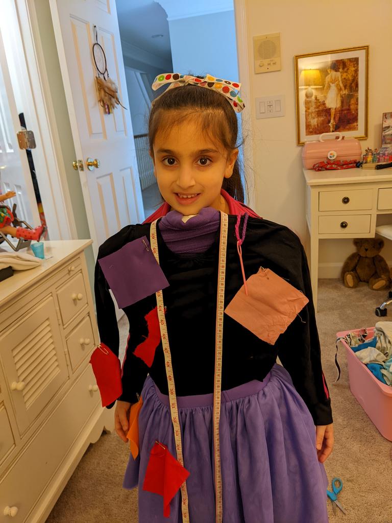 LazarusCohen's tweet photo. Ready for Vocab parade. Seamstress
#Dolvincredible @kellybkeller @DolvinES https://t.co/f7Z0khSHwv