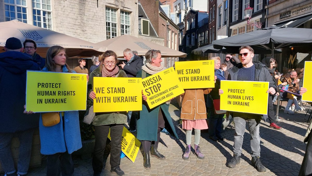 Wij zijn solidair met burgers in Oekraïne. We veroordelen de willekeurige aanvallen op burgerdoelen door het Russische leger en roepen Europese landen op alle mensen die uit Oekraïne vluchten bescherming te bieden.

📢📢📢
Bescherm mensenrechten.    Bescherm mensenlevens.