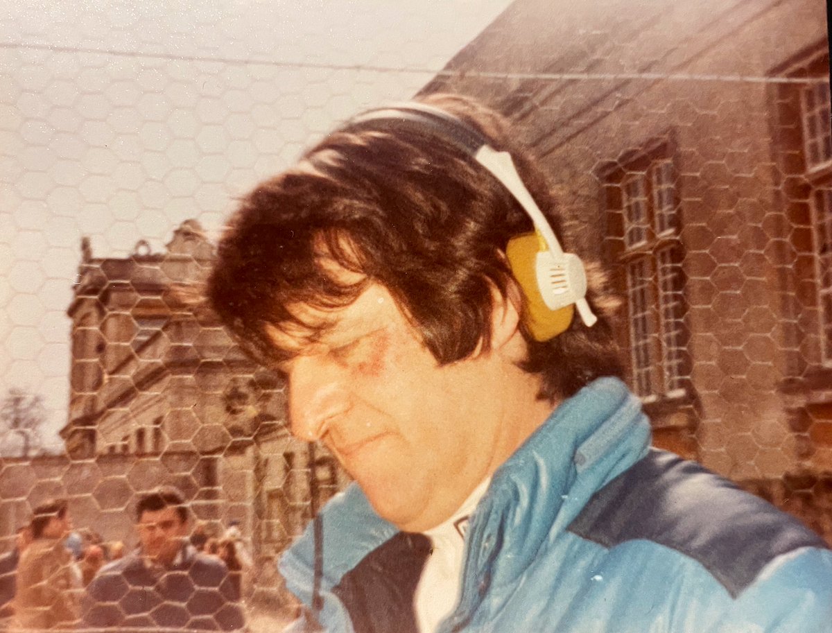 irvingact3's tweet photo. Continuing my joyous revisiting of my photo album from 1983 20 yrs of #DoctorWho celebration. Here is a pic of the much missed #EdStewart who was doing a radio broadcast of the mega event! @Blackpool7485 @theLightDreams https://t.co/VvfFwKKBht