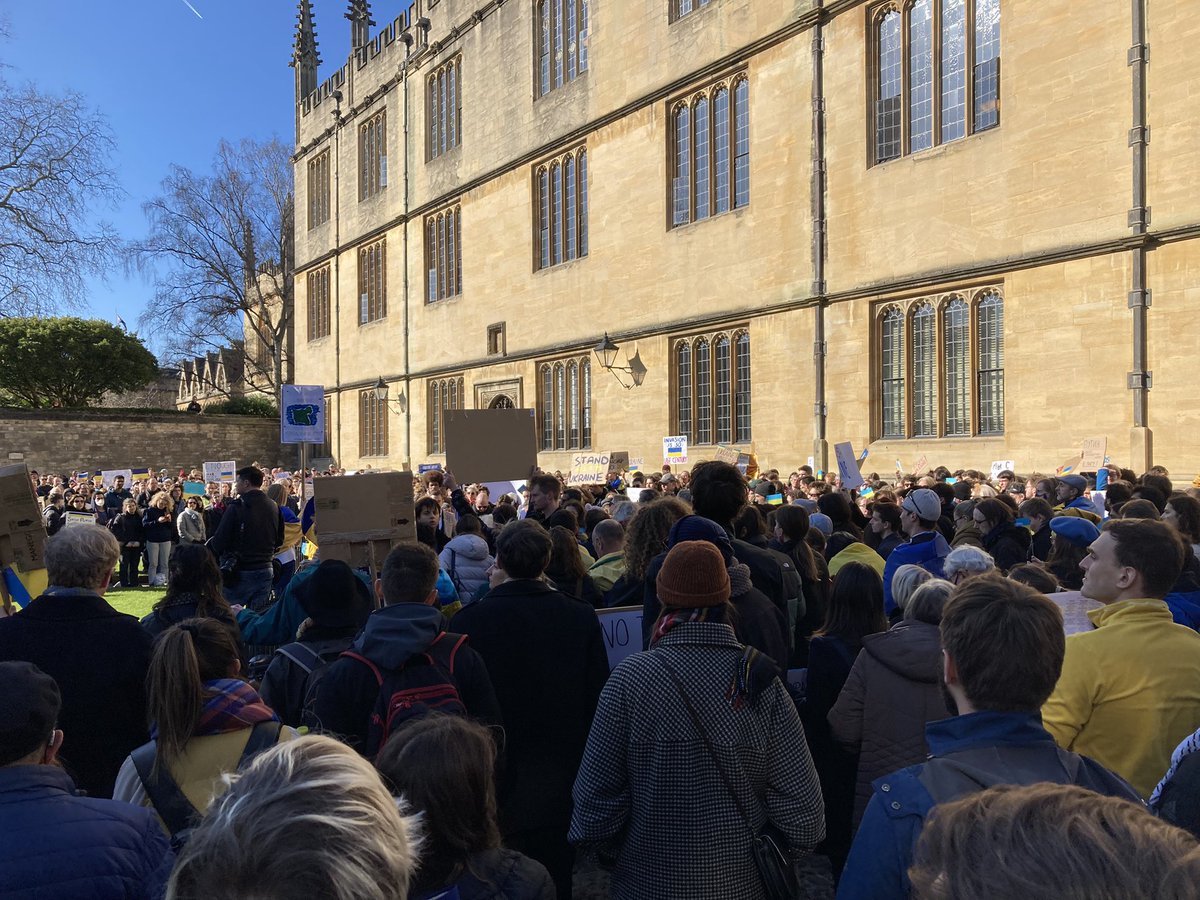 JamesGrundy4's tweet photo. @pritipatel, waive Ukrainian refugee visas! #RefugeesWelcome #UkraineInvasion 🇺🇦 https://t.co/1rVN7ulAO1