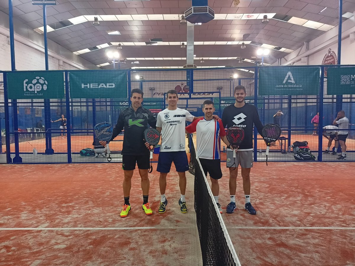 faponline's tweet photo. 🏆VII Trofeo Andaluz Turismo de #Priego ABS 4000 🟢⚪️🟢
✳️En juego la final de 1ª masculina.
 
⚔️ Javier Pérez - José Luis González vs Javier Bravo - Jairo Bautista

📍 Padel Indoor Priego

📝Info y resultados: https://t.co/8NcKIkNo3s 

#FAP #SomosFAP #padel https://t.co/KOORS9nm5X
