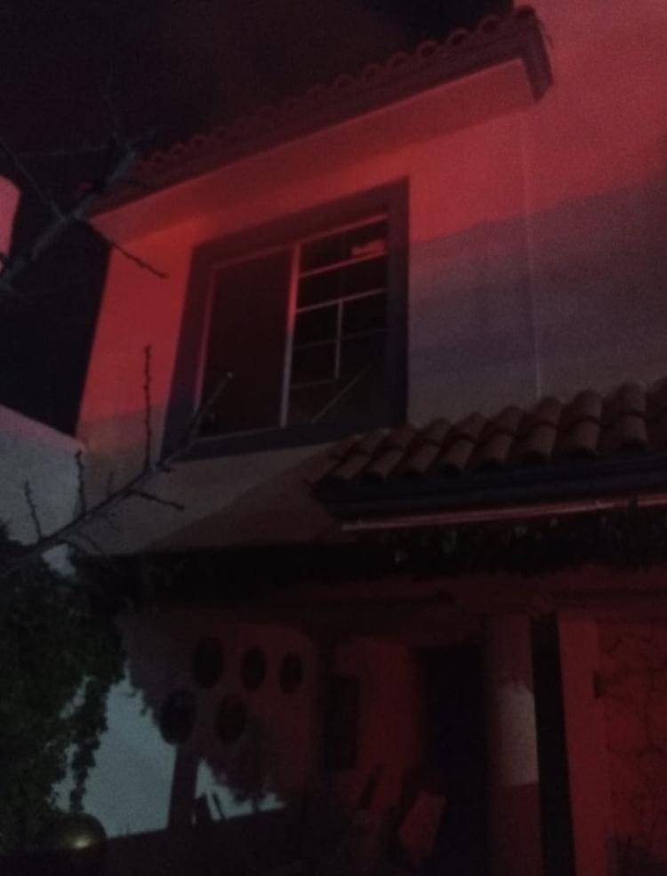 OraleQChiquito's tweet photo. Incendio en casa-habitación dejó considerables daños - https://t.co/GA3XR5eRhy https://t.co/tTkHknxenD