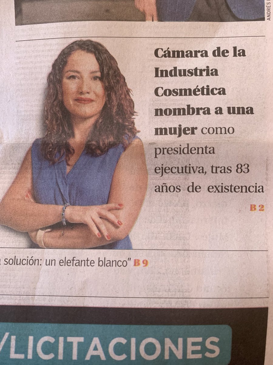 dasijoh's tweet photo. El Mercurio, pag B 1 “Economía &amp; Negocios” — “… una mujer …” https://t.co/TWpB8VdH1o