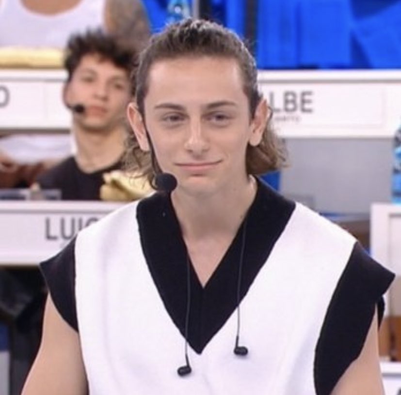 MrtnG02's tweet photo. “Sul serio? No joke?”
ALBE MI SCASSO CAPISCI SEMPRE DOPO💀 #Amici21 https://t.co/Dv1PkIvR2X
