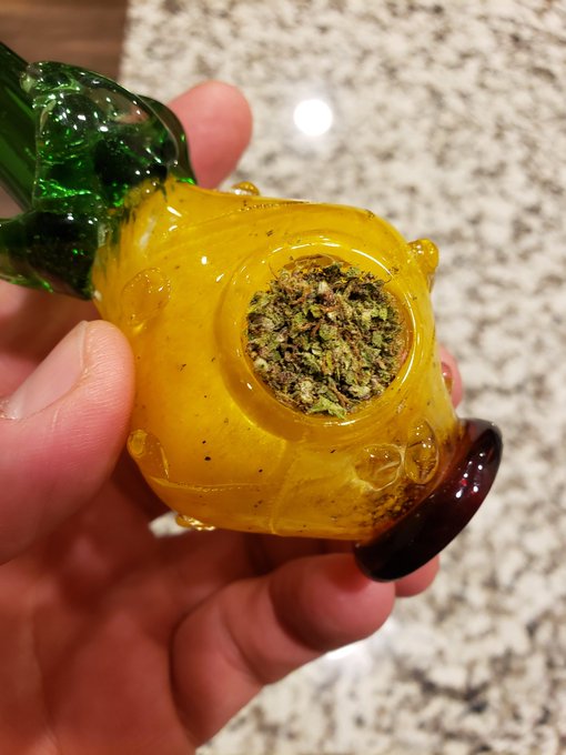 My newest piece 😄 https://t.co/dDVaZlBEd5<a href="/tag/foreskinfriday"class="tags"><span>#foreskinfriday</span></a>